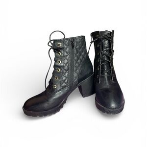 Steve Madden Black Noreen Quilted Lace Up Boot